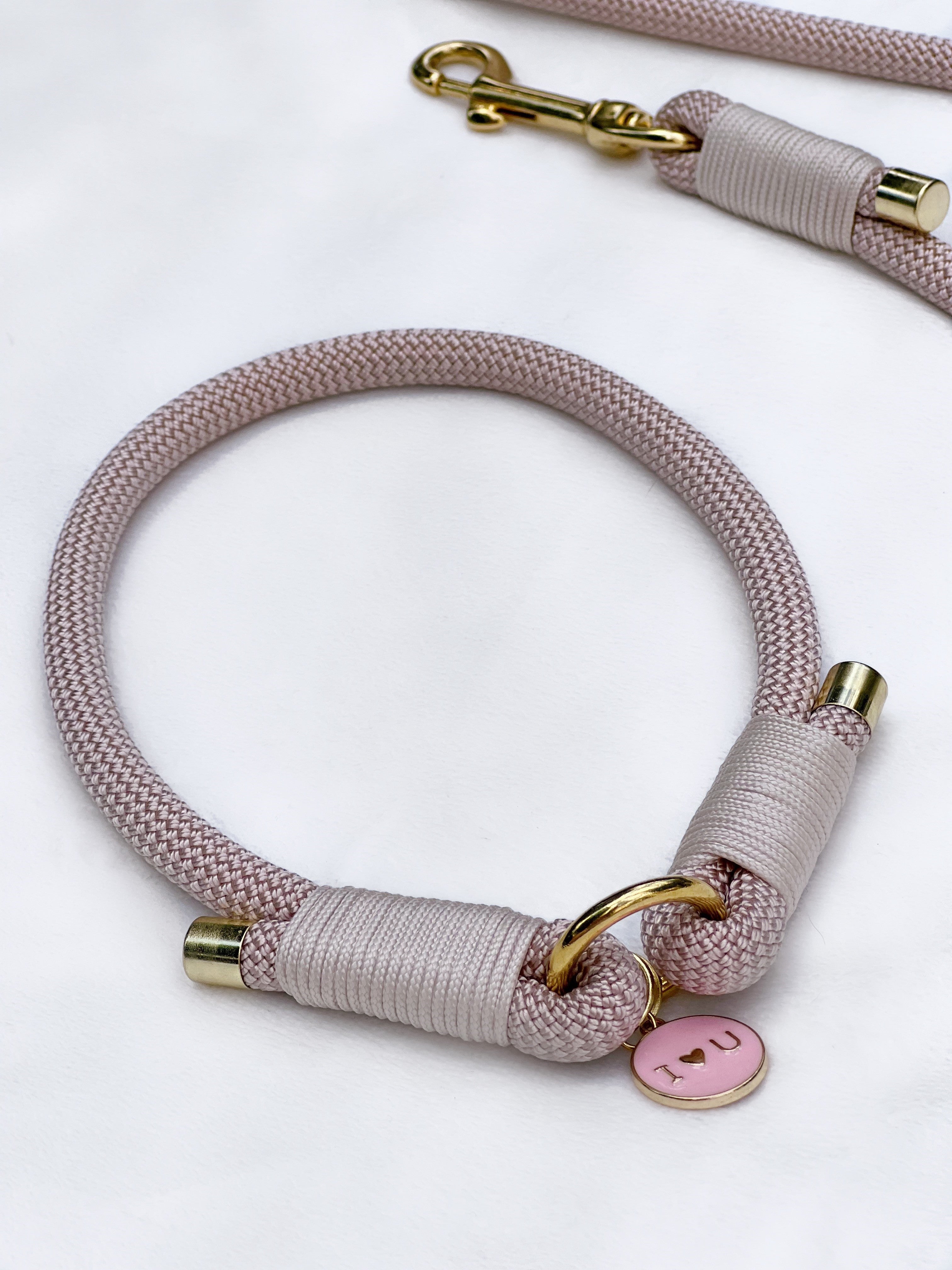 Rope collar outlet